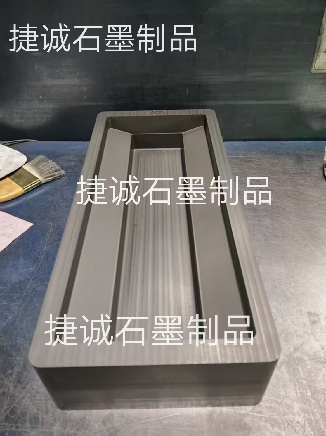 石墨油槽，鑄錠石墨油槽，高純石墨油槽，多槽石墨油槽，耐高溫石墨油槽，金銀鑄錠石墨模具，石墨油槽石墨鑄錠槽，石墨油槽生產(chǎn)廠家